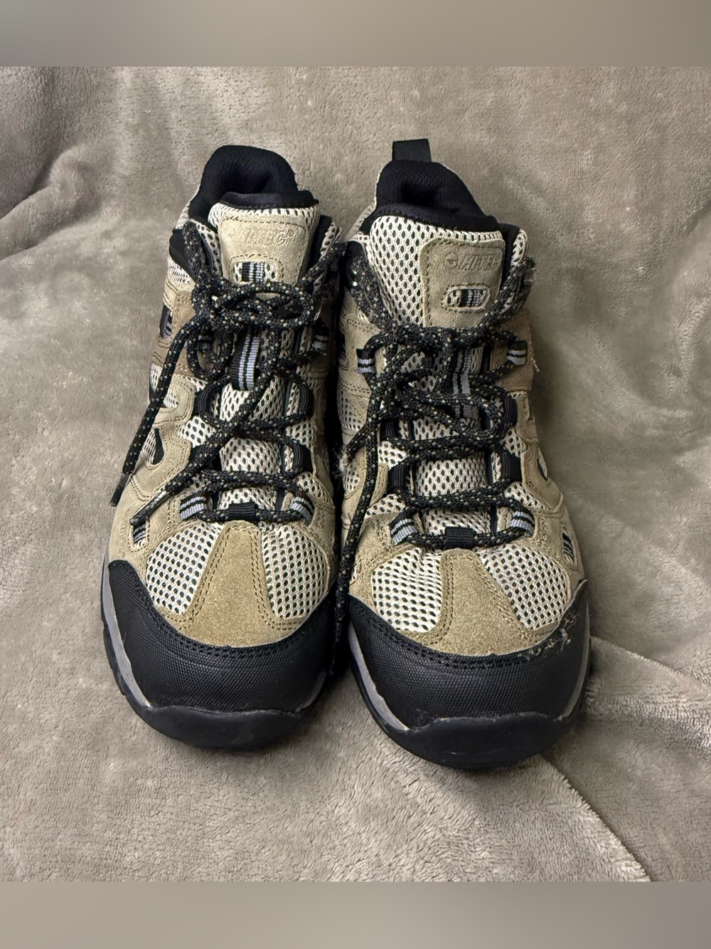 Hi-Tec Ravus Ion Men's Low Top Hiking Shoes Brown/Beige/Black size 8.5